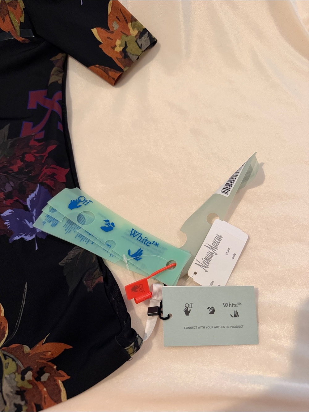 Off-White Top - Picture 9 of 11